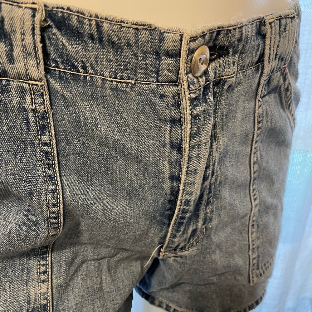 Gap Jean shorts size 8 - Picture 10 of 12